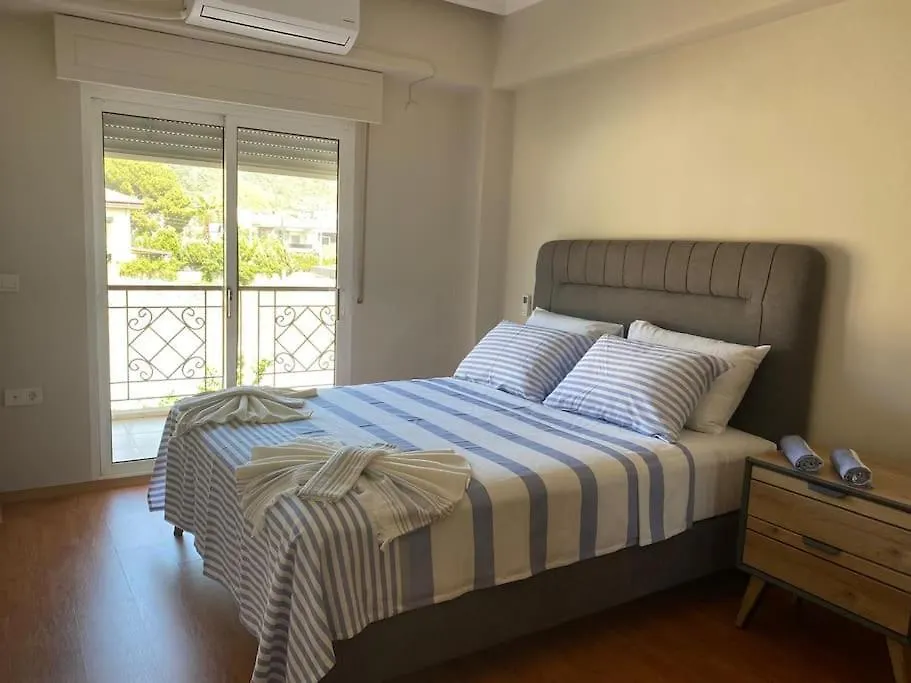 Marmaris'Te Oezel Havuzlu Villa 0*, Marmaris