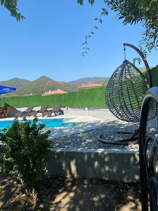 Marmaris'Te Oezel Havuzlu Villa Marmaris
